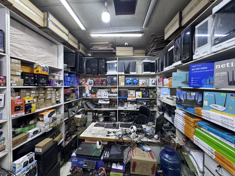 Inside PM Computers, Capital Tower, Mirpur